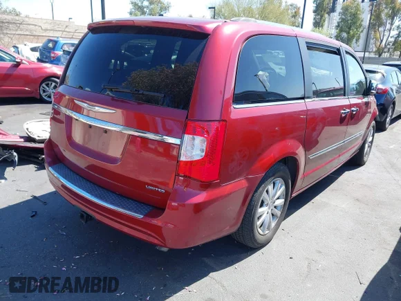 ✅ 2016 Chrysler Town & Country Limited Platinum • VIN: 2C4RC1GG2GR135388 • Lot: 45019117. Listed on IAAI with 108,883 mi. Free auction sales archive from the USA and detailed vehicle history report at DreamBid. Image 4.