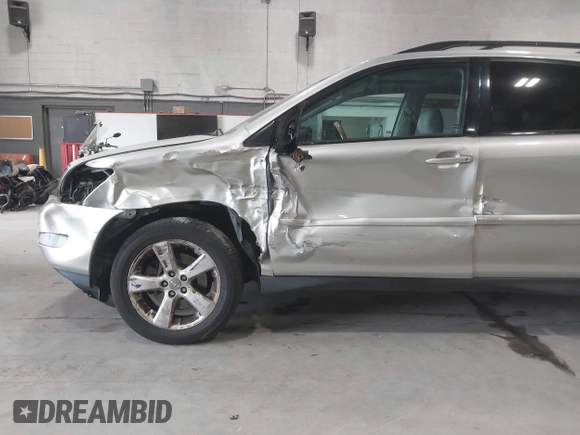 ✅ 2005 Lexus RX 330 • VIN: 2T2HA31U65C056956 • Lot: 42612819. Listed on IAAI with 195,202 mi. Free auction sales archive from the USA and detailed vehicle history report at DreamBid. Image 6.
