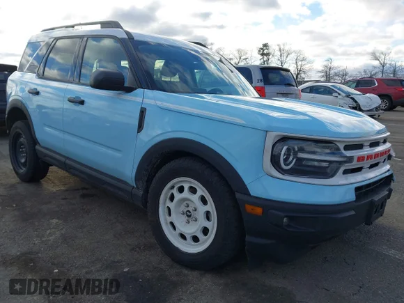 ✅ 2024 Ford Bronco Sport Heritage • VIN: 3FMCR9G61RRE16312 • Лот: 44016200. Опубліковано раніше на IAAI з пробігом 52 151 миль. Безкоштовний доступ до архіву аукціонних продажів зі США та докладний звіт про історію автомобіля на DreamBid. Зображення 1.