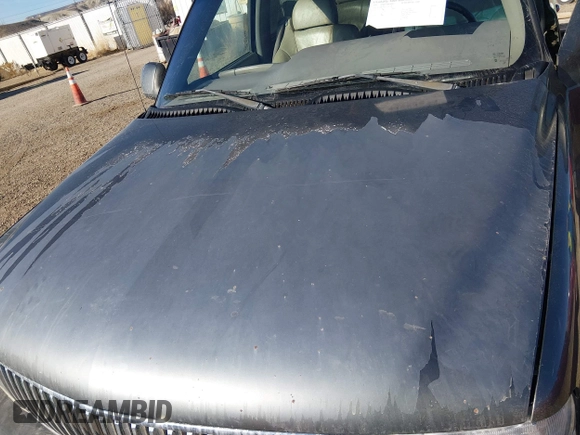 ✅ 2001 Chevrolet Suburban LT • VIN: 3GNFK16T11G147184 • Lot: 44254573. Wystawiony na IAAI z przebiegiem 179 386 mil. Bezpłatny archiwum sprzedaży aukcyjnych z USA i szczegółowy raport historii pojazdu na DreamBid. Zdjęcie 6.