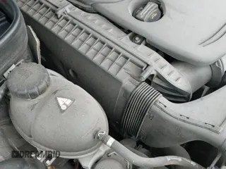 ✅ 2015 Mercedes-Benz E 350 Sport • VIN: WDDHF5KB7FB144709 • Lot: 42590718. Wystawiony na IAAI z przebiegiem 138 268 mil. Bezpłatny archiwum sprzedaży aukcyjnych z USA i szczegółowy raport historii pojazdu na DreamBid. Zdjęcie 19.