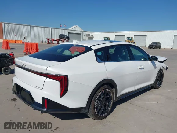 ✅ 2025 Kia K4 GT-Line • VIN: 3KPFW4DE6SE094708 • Lot: 44356139. Wystawiony na IAAI z przebiegiem 3 073 mil. Bezpłatny archiwum sprzedaży aukcyjnych z USA i szczegółowy raport historii pojazdu na DreamBid. Zdjęcie 4.