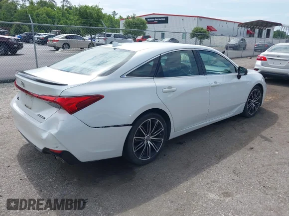 ✅ 2019 Toyota Avalon Touring • VIN: 4T1BZ1FB1KU003977 • Lot: 44999299. Wystawiony na IAAI z przebiegiem 114 564 mil. Bezpłatny archiwum sprzedaży aukcyjnych z USA i szczegółowy raport historii pojazdu na DreamBid. Zdjęcie 4.