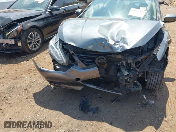 ✅ 2018 Nissan Altima S • VIN: 1N4AL3APXJC158327 • Лот: 44921272. Опубліковано раніше на IAAI з пробігом 180 546 миль. Безкоштовний доступ до архіву аукціонних продажів зі США та докладний звіт про історію автомобіля на DreamBid. Зображення 6.