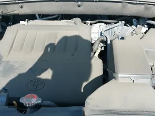 ✅ 2016 Toyota Highlander Limited • VIN: 5TDYKRFH2GS181494 • Lot: 42499999. Listed on IAAI with 120,385 mi. Free auction sales archive from the USA and detailed vehicle history report at DreamBid. Image 19.