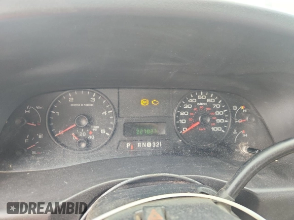 ✅ 2005 Ford F-350 • VIN: 1FDSX35P25EC72826 • Lot: 90870515. Wystawiony na Copart z przebiegiem 227 027 mil. Bezpłatny archiwum sprzedaży aukcyjnych z USA i szczegółowy raport historii pojazdu na DreamBid. Zdjęcie 9.