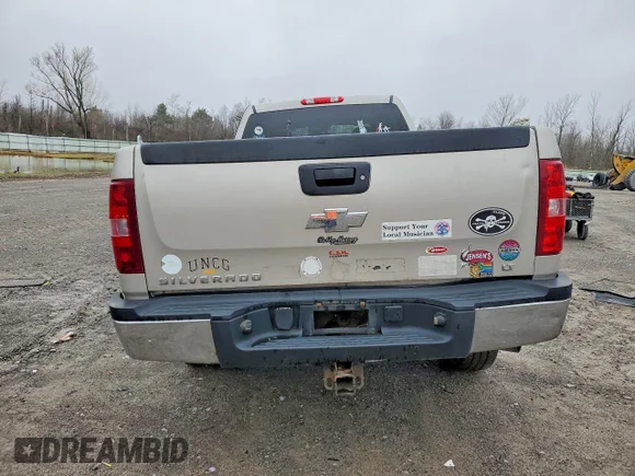 ✅ 2007 Chevrolet Silverado 2500HD 1LT • VIN: 1GCHC23607F508627 • Лот: 48010806. Опубліковано раніше на Copart з пробігом Не вказано. Безкоштовний доступ до архіву аукціонних продажів зі США та докладний звіт про історію автомобіля на DreamBid. Зображення 6.