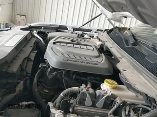 ✅ 2024 Jeep Wagoneer Series II • VIN: 1C4SJSBP5RS144530 • Лот: 42820280. Опубликован ранее на IAAI с пробегом 37 152 миль. Бесплатный доступ к архиву аукционных продаж из США и подробный отчёт об истории автомобиля на DreamBid. Изображение 20.