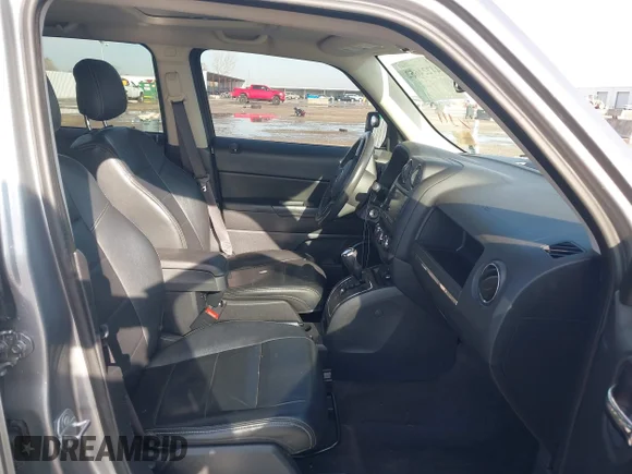 ✅ 2017 Jeep Patriot Latitude • VIN: 1C4NJPFA4HD187582 • Lot: 44224652. Wystawiony na IAAI z przebiegiem 63 618 mil. Bezpłatny archiwum sprzedaży aukcyjnych z USA i szczegółowy raport historii pojazdu na DreamBid. Zdjęcie 5.