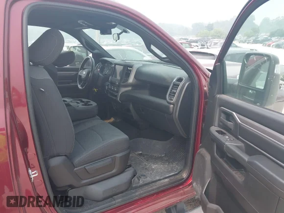 ✅ 2024 Ram 2500 Tradesman • VIN: 3C6MR5AJ4RG318635 • Лот: 45079570. Опубликован ранее на IAAI с пробегом 13 739 миль. Бесплатный доступ к архиву аукционных продаж из США и подробный отчёт об истории автомобиля на DreamBid. Изображение 5.
