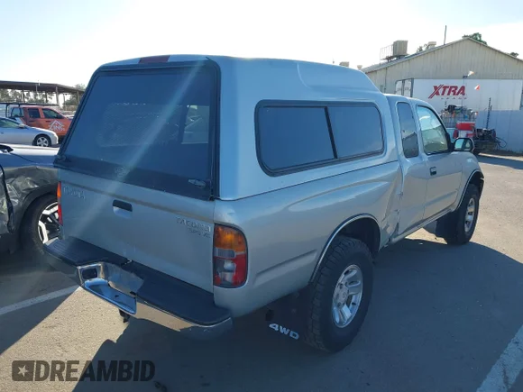 ✅ 2000 Toyota Tacoma • VIN: 4TAWN72N6YZ604278 • Лот: 44730497. Опубліковано раніше на IAAI з пробігом 141 240 миль. Безкоштовний доступ до архіву аукціонних продажів зі США та докладний звіт про історію автомобіля на DreamBid. Зображення 4.