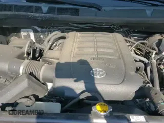 ✅ 2017 Toyota Tundra SR5 • VIN: 5TFDW5F18HX673019 • Lot: 81116285. Listed on Copart with 141,589 mi. Free auction sales archive from the USA and detailed vehicle history report at DreamBid. Image 15.