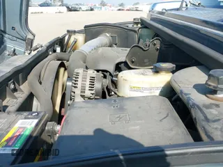 ✅ 2005 Hummer H2 SUV • VIN: 5GRGN23UX5H102049 • Lot: 42617010. Wystawiony na IAAI z przebiegiem 109 763 mil. Bezpłatny archiwum sprzedaży aukcyjnych z USA i szczegółowy raport historii pojazdu na DreamBid. Zdjęcie 20.