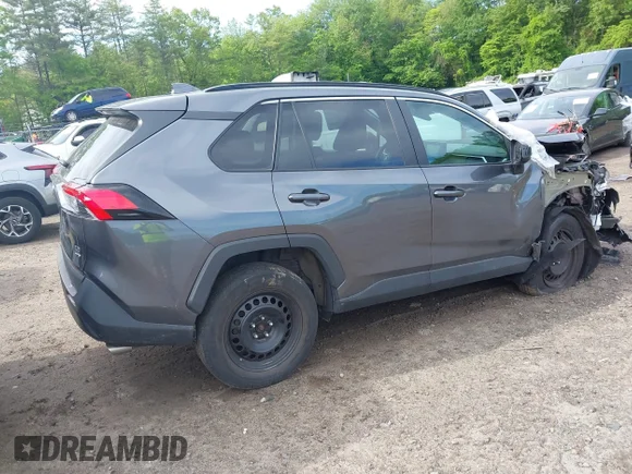 ✅ 2021 Toyota RAV4 LE • VIN: 2T3F1RFV1MC178856 • Lot: 45114442. Wystawiony na IAAI z przebiegiem 81 192 mil. Bezpłatny archiwum sprzedaży aukcyjnych z USA i szczegółowy raport historii pojazdu na DreamBid. Zdjęcie 4.
