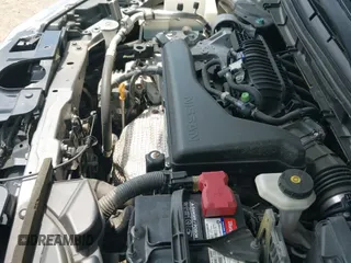 ✅ 2017 Nissan Rogue S • VIN: 5N1AT2MT8HC881810 • Lot: 42583181. Wystawiony na IAAI z przebiegiem 92 929 mil. Bezpłatny archiwum sprzedaży aukcyjnych z USA i szczegółowy raport historii pojazdu na DreamBid. Zdjęcie 21.