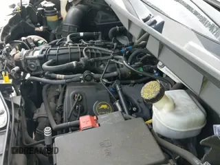 ✅ 2016 Ford Transit • VIN: 1FTYR1YG9GKA12565 • Lot: 41969936. Wystawiony na IAAI z przebiegiem 192 933 mil. Bezpłatny archiwum sprzedaży aukcyjnych z USA i szczegółowy raport historii pojazdu na DreamBid. Zdjęcie 19.