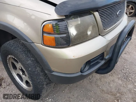 ✅ 2003 Ford Explorer XLT • VIN: 1FMDU73WX3ZB45167 • Лот: 40221568. Опубліковано раніше на IAAI з пробігом 221 171 миль. Безкоштовний доступ до архіву аукціонних продажів зі США та докладний звіт про історію автомобіля на DreamBid. Зображення 6.