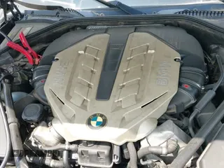 ✅ 2010 BMW 7 Series 750Li xDrive • VIN: WBAKC8C55ACY68983 • Lot: 42501264. Wystawiony na IAAI z przebiegiem 204 955 mil. Bezpłatny archiwum sprzedaży aukcyjnych z USA i szczegółowy raport historii pojazdu na DreamBid. Zdjęcie 12.