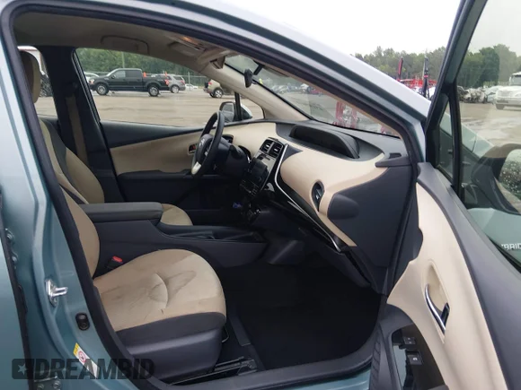 ✅ 2017 Toyota Prius Two • VIN: JTDKBRFU9H3566766 • Lot: 45195050. Wystawiony na IAAI z przebiegiem 130 984 mil. Bezpłatny archiwum sprzedaży aukcyjnych z USA i szczegółowy raport historii pojazdu na DreamBid. Zdjęcie 5.