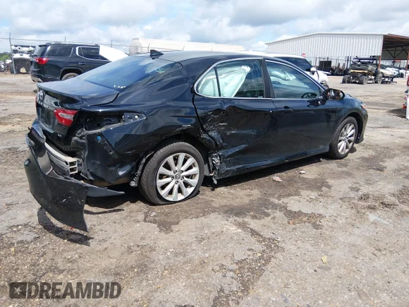 ✅ 2020 Toyota Camry LE • VIN: 4T1C11AK1LU355557 • Lot: 45185488. Wystawiony na IAAI z przebiegiem 151 146 mil. Bezpłatny archiwum sprzedaży aukcyjnych z USA i szczegółowy raport historii pojazdu na DreamBid. Zdjęcie 4.