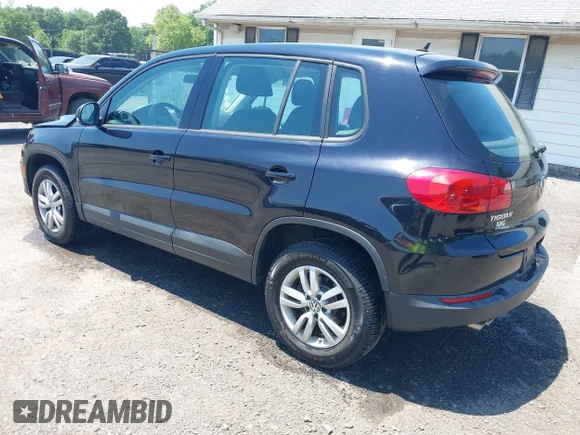 ✅ 2013 Volkswagen Tiguan S • VIN: WVGAV3AX7DW601102 • Lot: 45112212. Wystawiony na IAAI z przebiegiem 115 498 mil. Bezpłatny archiwum sprzedaży aukcyjnych z USA i szczegółowy raport historii pojazdu na DreamBid. Zdjęcie 3.