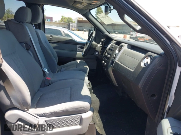 ✅ 2011 Ford F-150 King Ranch • VIN: 1FTFW1CT0BKE09837 • Lot: 45123046. Wystawiony na IAAI z przebiegiem 172 960 mil. Bezpłatny archiwum sprzedaży aukcyjnych z USA i szczegółowy raport historii pojazdu na DreamBid. Zdjęcie 5.