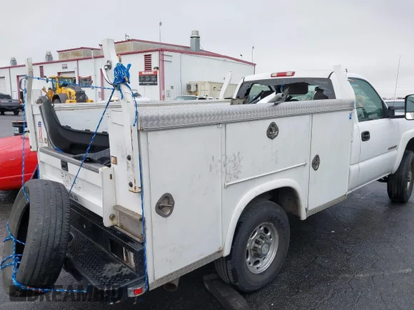 ✅ 2007 Chevrolet Silverado 2500HD Work Truck • VIN: 1GBHC24U17E108843 • Lot: 41529671. Wystawiony na IAAI z przebiegiem Nie podano. Bezpłatny archiwum sprzedaży aukcyjnych z USA i szczegółowy raport historii pojazdu na DreamBid. Zdjęcie 4.
