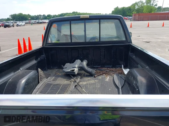 ✅ 1990 Chevrolet Silverado 1500 • VIN: 1GCDC14K5LZ108088 • Лот: 45264300. Опубликован ранее на IAAI с пробегом 244 314 миль. Бесплатный доступ к архиву аукционных продаж из США и подробный отчёт об истории автомобиля на DreamBid. Изображение 8.