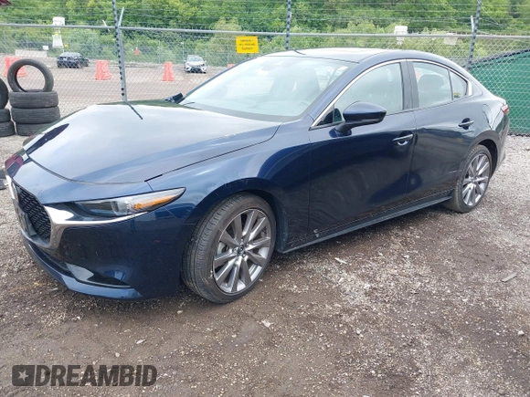 ✅ 2019 Mazda 3 Premium • VIN: 3MZBPAEM3KM101066 • Lot: 42438874. Wystawiony na IAAI z przebiegiem 20 549 mil. Bezpłatny archiwum sprzedaży aukcyjnych z USA i szczegółowy raport historii pojazdu na DreamBid. Zdjęcie 2.
