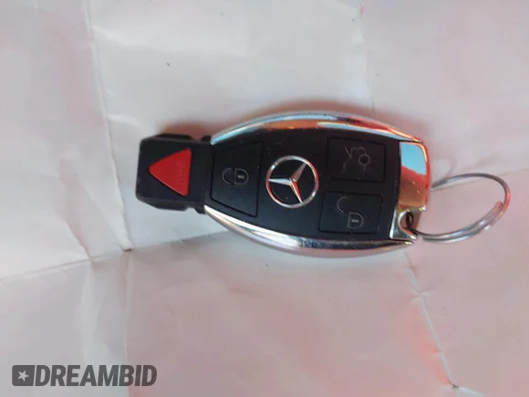 ✅ 2017 Mercedes-Benz C 300 • VIN: 55SWF4KB5HU186712 • Lot: 45242662. Wystawiony na IAAI z przebiegiem 108 182 mil. Bezpłatny archiwum sprzedaży aukcyjnych z USA i szczegółowy raport historii pojazdu na DreamBid. Zdjęcie 11.