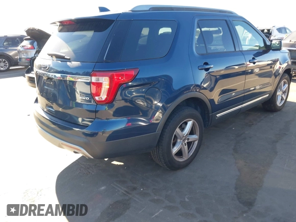 ✅ 2017 Ford Explorer XLT • VIN: 1FM5K8D82HGE34160 • Lot: 44121704. Wystawiony na IAAI z przebiegiem 99 418 mil. Bezpłatny archiwum sprzedaży aukcyjnych z USA i szczegółowy raport historii pojazdu na DreamBid. Zdjęcie 4.