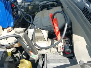 ✅ 2017 Jeep Renegade Sport • VIN: ZACCJAAB8HPE82318 • Lot: 43205736. Listed on IAAI with 174,055 mi. Free auction sales archive from the USA and detailed vehicle history report at DreamBid. Image 20.