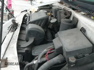 ✅ 2000 GMC Safari • VIN: 1GKDM19W0YB531934 • Lot: 42788588. Listed on IAAI with 157,323 mi. Free auction sales archive from the USA and detailed vehicle history report at DreamBid. Image 12.