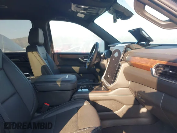 ✅ 2025 GMC Yukon Denali • VIN: 1GKS2DRL7SR275374 • Lot: 43627635. Wystawiony na IAAI z przebiegiem 13 087 mil. Bezpłatny archiwum sprzedaży aukcyjnych z USA i szczegółowy raport historii pojazdu na DreamBid. Zdjęcie 5.