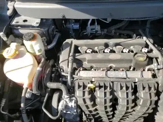 ✅ 2018 Dodge Journey SXT • VIN: 3C4PDCBB8JT217352 • Lot: 69484725. Listed on Copart with 96,585 mi. Free auction sales archive from the USA and detailed vehicle history report at DreamBid. Image 13.