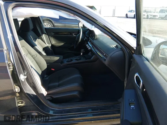 ✅ 2025 Honda Civic Sport • VIN: 2HGFE4F86SH318026 • Лот: 44822619. Опубликован ранее на IAAI с пробегом 31 459 миль. Бесплатный доступ к архиву аукционных продаж из США и подробный отчёт об истории автомобиля на DreamBid. Изображение 5.