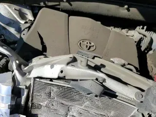 ✅ 2019 Toyota Highlander SE • VIN: 5TDJZRFH9KS584944 • Lot: 63914235. Listed on Copart with 91,583 mi. Free auction sales archive from the USA and detailed vehicle history report at DreamBid. Image 14.