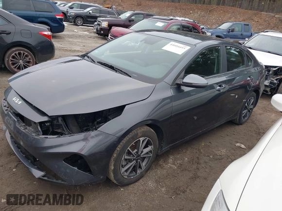 ✅ 2023 Kia Forte LXS • VIN: 3KPF24AD6PE662972 • Lot: 44604493. Wystawiony na IAAI z przebiegiem 31 397 mil. Bezpłatny archiwum sprzedaży aukcyjnych z USA i szczegółowy raport historii pojazdu na DreamBid. Zdjęcie 2.
