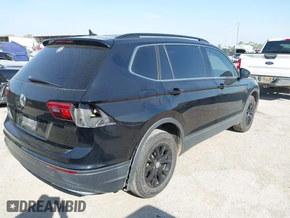 ✅ 2019 Volkswagen Tiguan SE • VIN: 3VV3B7AX4KM178555 • Lot: 44659554. Wystawiony na IAAI z przebiegiem 99 676 mil. Bezpłatny archiwum sprzedaży aukcyjnych z USA i szczegółowy raport historii pojazdu na DreamBid. Zdjęcie 4.