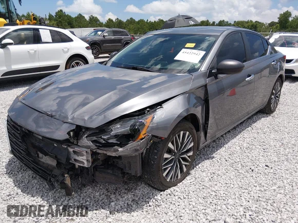 ✅ 2024 Nissan Altima SV • VIN: 1N4BL4DV4RN313636 • Lot: 45422942. Listed on IAAI with 81,607 mi. Free auction sales archive from the USA and detailed vehicle history report at DreamBid. Image 2.