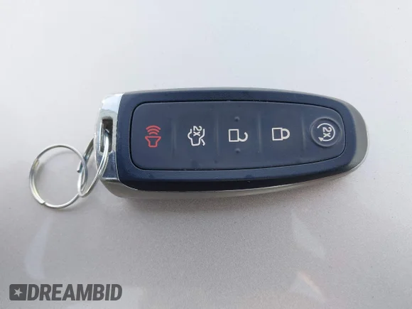 ✅ 2018 Ford Escape Titanium • VIN: 1FMCU9J98JUB08794 • Lot: 44079874. Wystawiony na IAAI z przebiegiem 113 614 mil. Bezpłatny archiwum sprzedaży aukcyjnych z USA i szczegółowy raport historii pojazdu na DreamBid. Zdjęcie 10.