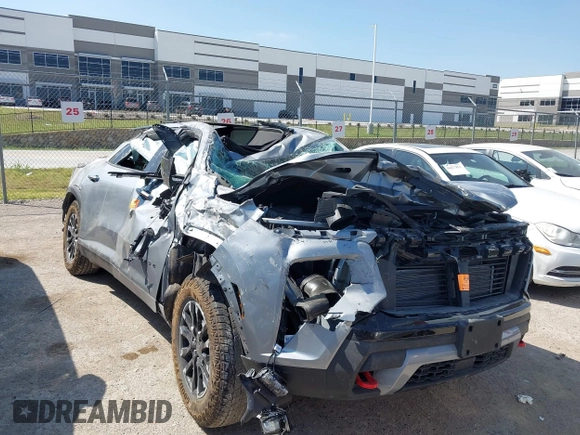✅ 2026 Chevrolet Traverse AWD Z71 • VIN: 1GNEVJKS4TJ106162 • Lot: 44703338. Wystawiony na IAAI z przebiegiem Nie podano. Bezpłatny archiwum sprzedaży aukcyjnych z USA i szczegółowy raport historii pojazdu na DreamBid. Zdjęcie 6.