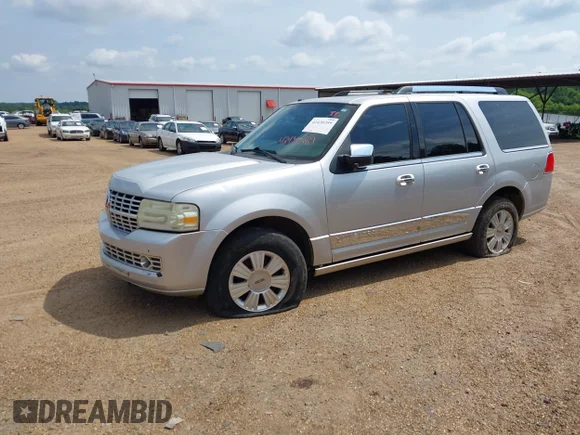✅ 2013 Lincoln Navigator • VIN: 5LMJJ2H54DEL04530 • Lot: 42430289. Wystawiony na IAAI z przebiegiem 205 202 mil. Bezpłatny archiwum sprzedaży aukcyjnych z USA i szczegółowy raport historii pojazdu na DreamBid. Zdjęcie 2.