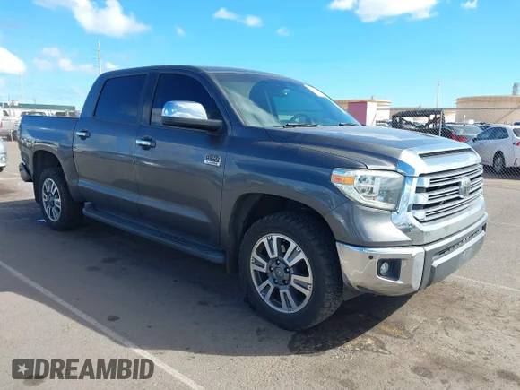 ✅ 2020 Toyota Tundra Platinum • VIN: 5TFGY5F11LX271830 • Lot: 43561028. Wystawiony na IAAI z przebiegiem 87 424 mil. Bezpłatny archiwum sprzedaży aukcyjnych z USA i szczegółowy raport historii pojazdu na DreamBid. Zdjęcie 1.