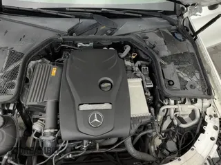 ✅ 2018 Mercedes-Benz C 300 • VIN: WDDWK4JB7JF621901 • Lot: 43612727. Wystawiony na IAAI z przebiegiem 90 324 mil. Bezpłatny archiwum sprzedaży aukcyjnych z USA i szczegółowy raport historii pojazdu na DreamBid. Zdjęcie 13.