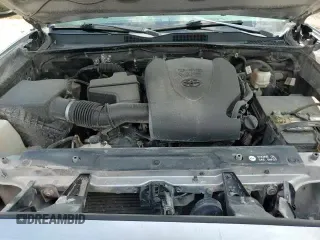 ✅ 2018 Toyota Tacoma SR5 • VIN: 5TFAZ5CNXJX063520 • Lot: 70868815. Wystawiony na Copart z przebiegiem 85 140 mil. Bezpłatny archiwum sprzedaży aukcyjnych z USA i szczegółowy raport historii pojazdu na DreamBid. Zdjęcie 13.