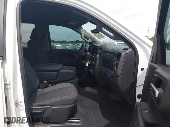 ✅ 2022 Chevrolet Silverado 1500 Custom Trail Boss • VIN: 3GCPYCEK3NG207956 • Lot: 45309987. Wystawiony na IAAI z przebiegiem 111 989 mil. Bezpłatny archiwum sprzedaży aukcyjnych z USA i szczegółowy raport historii pojazdu na DreamBid. Zdjęcie 5.