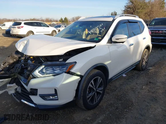 ✅ 2017 Nissan Rogue SL • VIN: JN8AT2MV7HW275620 • Lot: 44019527. Wystawiony na IAAI z przebiegiem 107 618 mil. Bezpłatny archiwum sprzedaży aukcyjnych z USA i szczegółowy raport historii pojazdu na DreamBid. Zdjęcie 2.