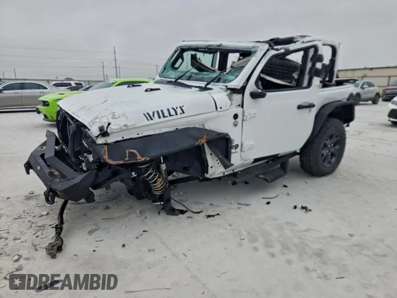 ✅ 2022 Jeep Wrangler Willys • VIN: 1C4GJXAN2NW177362 • Lot: 96497575. Wystawiony na Copart z przebiegiem 61 010 mil. Bezpłatny archiwum sprzedaży aukcyjnych z USA i szczegółowy raport historii pojazdu na DreamBid. Zdjęcie 1.