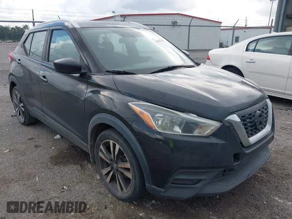 ✅ 2018 Nissan Kicks SV • VIN: 3N1CP5CU7JL513127 • Лот: 43007082. Опубликован ранее на IAAI с пробегом 242 704 миль. Бесплатный доступ к архиву аукционных продаж из США и подробный отчёт об истории автомобиля на DreamBid. Изображение 1.